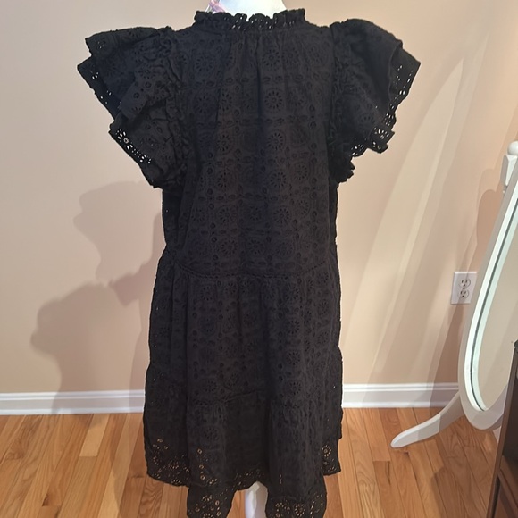 Vineyard Vines Black Dress - Picture 2 of 4